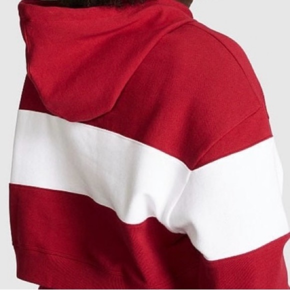 233 PINK Victoria's Secret |EUC Women's Red and White Cropped Hoodie (size XS/S) - Picture 4 of 15